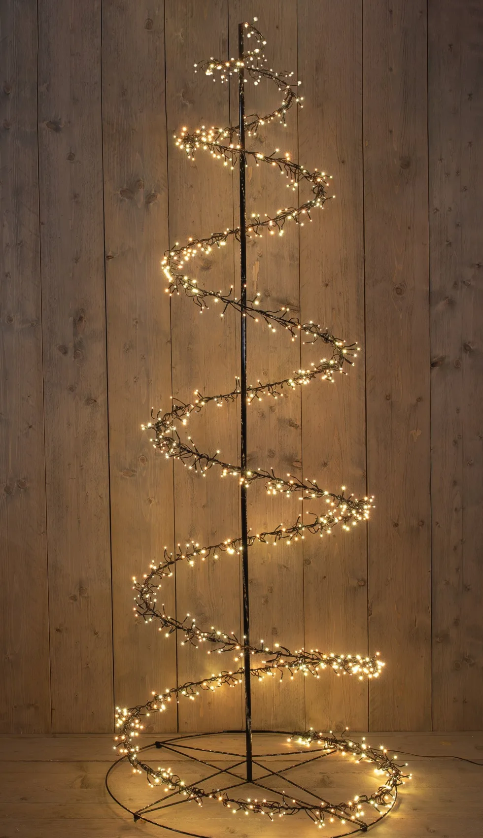 Anna's Collection kerstboom Swirl zwart met 960 lampjes luxury D 78,5 H 210 cm