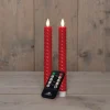 Anna's Collection LED dinerkaars Swirl bewegende vlam met timer rood D 2,2 H 23 cm 2 stuks
