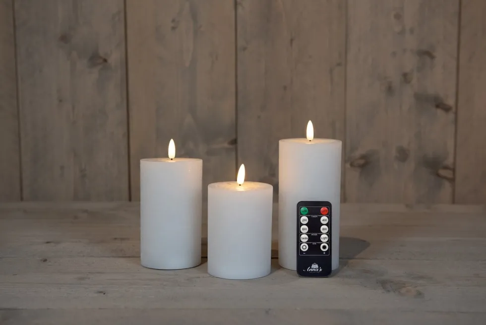 Anna's Collection LED stompkaars met afstandsbediening Majon wit D 7,5 H 10 / 12, 5 / 15 cm 3 stuks