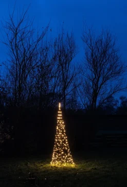 Anna's Collection vlaggenmast kerstboom met paal met 236 lampjes classic warm H 2 m