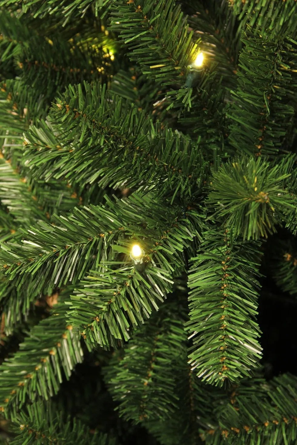Black Box kunstkerstboom Charlton met 360 lampjes warm wit D 127 H 215 cm