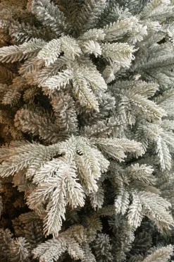 Black Box kunstkerstboom Grand Fir besneeuwd D 132 H 185 cm