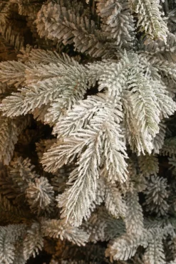 Black Box kunstkerstboom Grand Fir besneeuwd D 132 H 185 cm