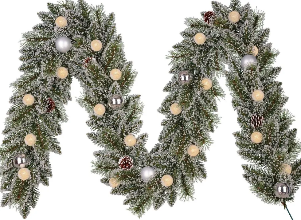 Black Box Trees guirlande Kaprun besneeuwd kerstballen zilver met 20 lampjes warm wit 270 cm