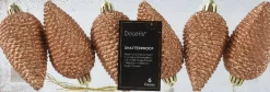 Decoris kerst ornament Manny dennenappel brandy 4,5 x 4,5 x 8 cm 6 stuks