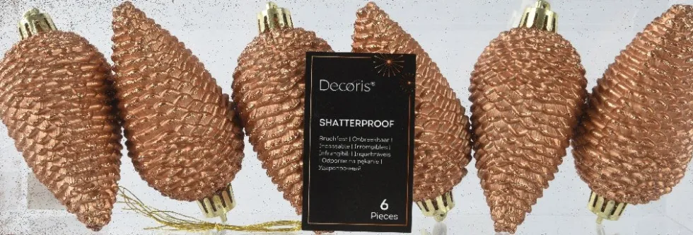 Decoris kerst ornament Manny dennenappel brandy 4,5 x 4,5 x 8 cm 6 stuks