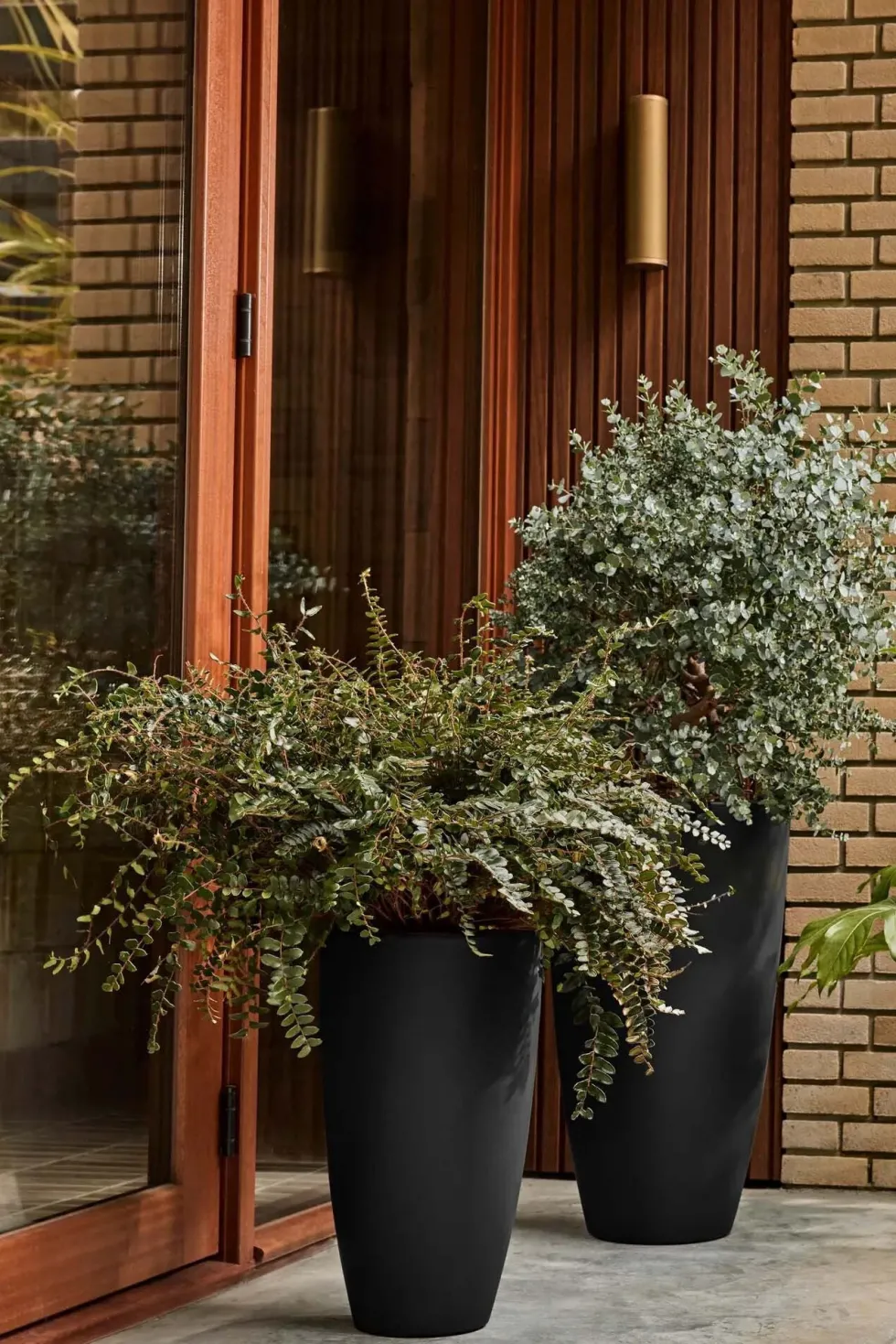 Elho bloempot June Round zwart D 39 H 70 cm