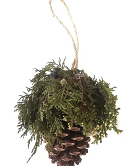 Hanger dennenappel met conifeer groen H 15 cm
