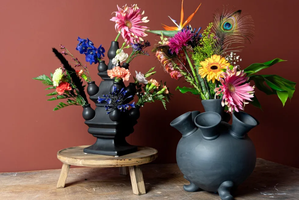 Heinen Delfts Blauw x Intratuin tulpenvaas zwart D 15 H 40 cm