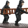 Intratuin De Brink kerstdorpminiatuur brandweermannen met ladder 12,5 x 5 x 7 cm