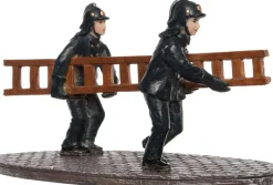 Intratuin De Brink kerstdorpminiatuur brandweermannen met ladder 12,5 x 5 x 7 cm