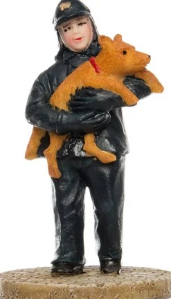 Intratuin De Brink kerstdorpminiatuur brandweerman met hond 3,8 x 3,8 x 7 cm
