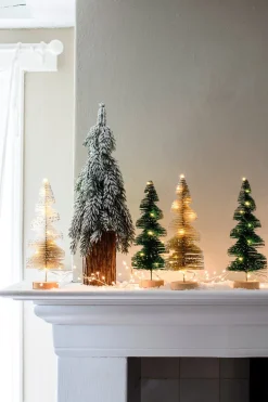 Intratuin decoratieboom Pine groen met 10 lampjes warm wit D 9,5 H 25 cm