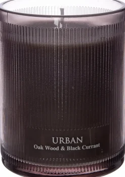 Intratuin geurkaars Urban Oakwood & Blackcurrant grijs 32 uur D 8,3 H 10,8 cm