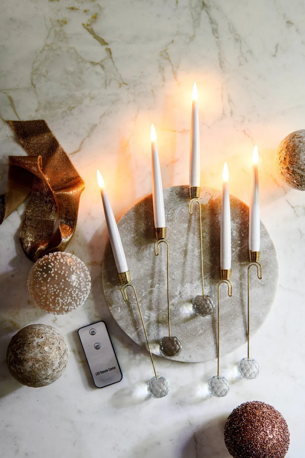 Intratuin kerstbal Drogheda wit / goud pailletten D 8 cm