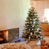 Intratuin kerstbal wit / goud kleine stippen D 7 H 7 cm