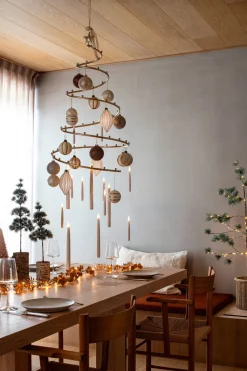 Intratuin kerstbal wit / goud lijnen wit / goud D 7 H 7 cm