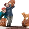 Intratuin kerstdorpminiatuur mannen met tonnen 9 x 4,5 x 6 cm