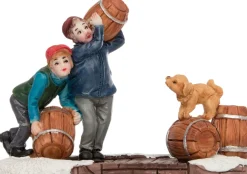Intratuin kerstdorpminiatuur mannen met tonnen 9 x 4,5 x 6 cm