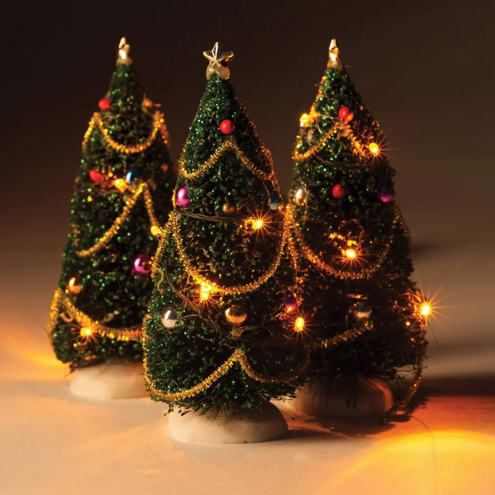 Intratuin kerstdorpminiatuur kerstboom met LED verlichting H 15 cm 3 stuks