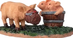 Intratuin kerstdorpminiatuur varkens met emmer 7,1 x 3,7 x 2,8 cm