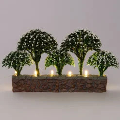 Intratuin kerstdorpminiatuur bomen op een muur 20 x 8 x 12 cm
