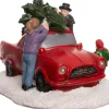 Intratuin kerstdorpminiatuur Chevrolet met familie 14 x 9,3 x 8 cm