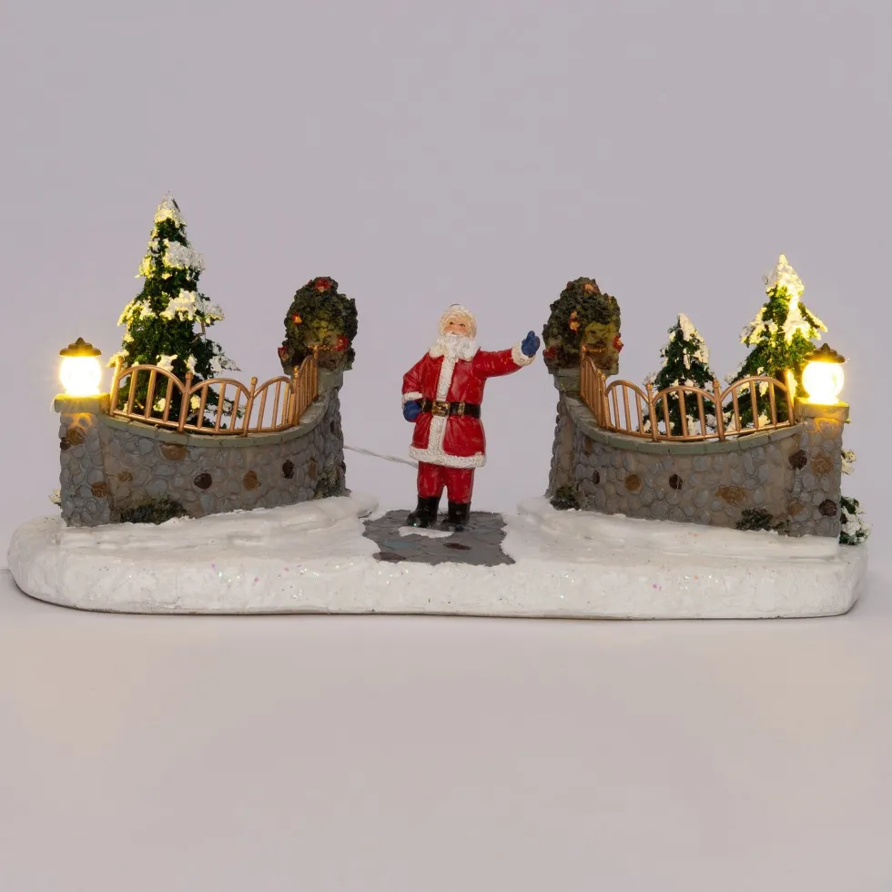 Intratuin kerstdorpminiatuur kerstman bij hek 22 x 9 x 11 cm
