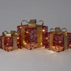 Intratuin kerstfiguur Koro cadeau rood / goud met verlichting 15 x 15 x 18 cm