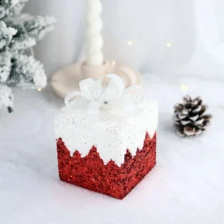 Intratuin kerst ornament Lahja cadeau rood sneeuw 6 x 6 x 8,5 cm