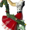 Intratuin kerst ornament Suzy meisje met guirlande rood / wit 6,6 x 6,1 x 14,7 cm
