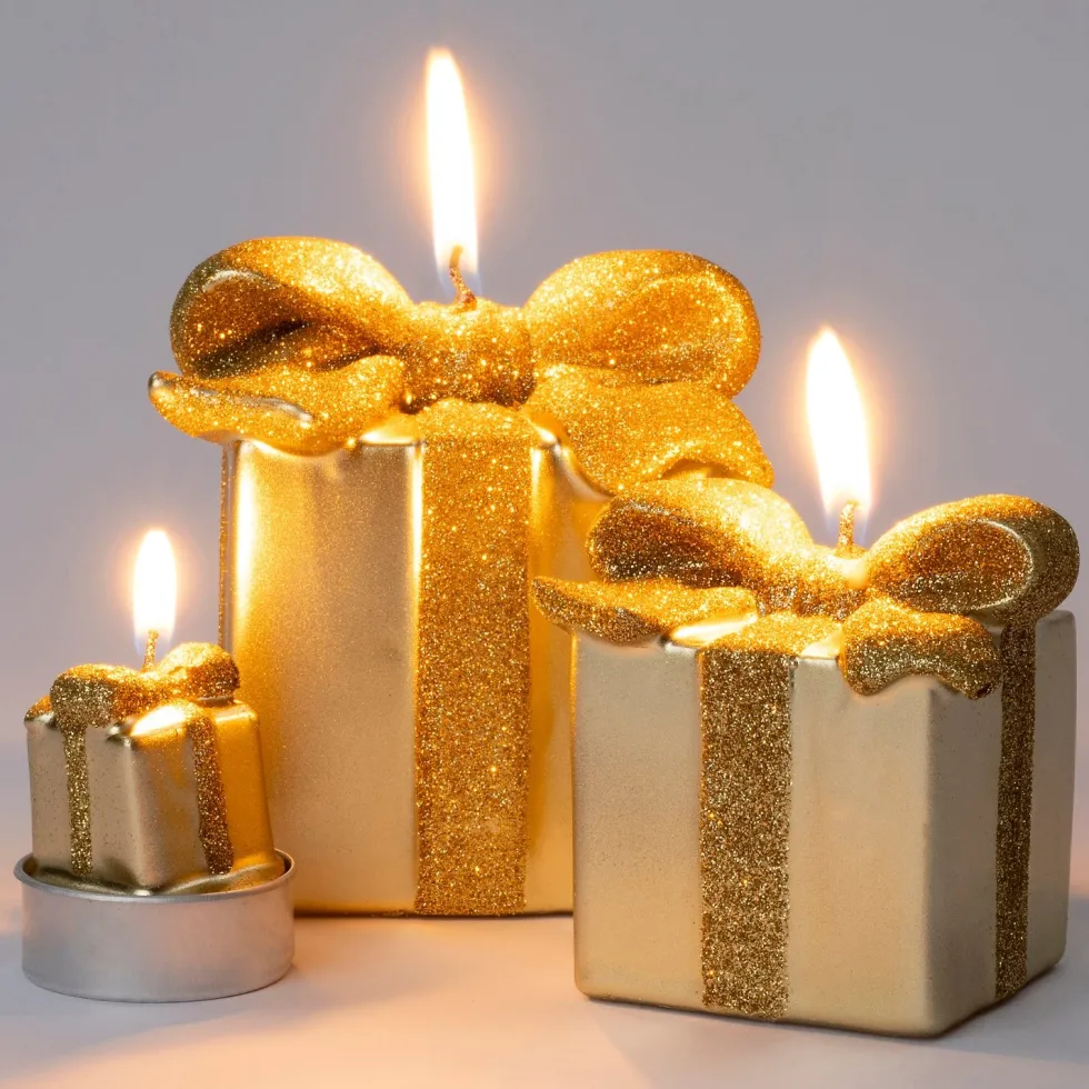 Intratuin stompkaars cadeau goud 8 uur 5,5 x 5,5 x 7,5 cm