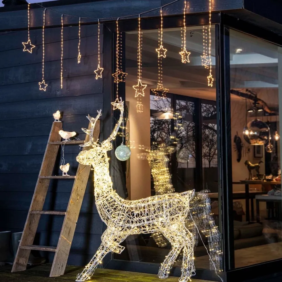 Kerstfiguur rendier met 300 LED lampjes warm wit H 140 cm
