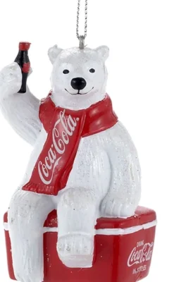 Kurt S. Adler kerstornament Coca-Cola ijsbeer op koelbox 5,08 x 3,81 x 8,89 cm