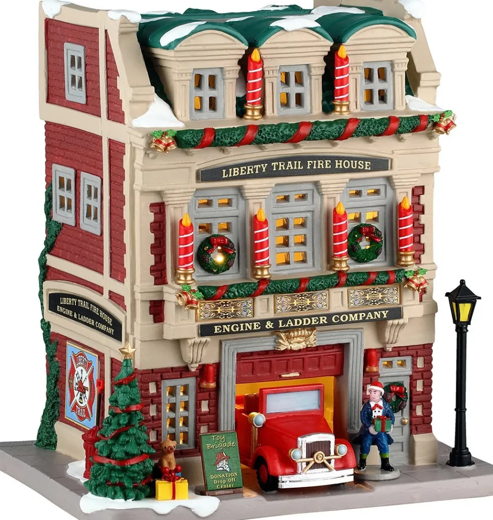 Lemax Caddington Village kersthuisje trail fire house (brandweerpost) 19,7 x 18,2 x 14 cm
