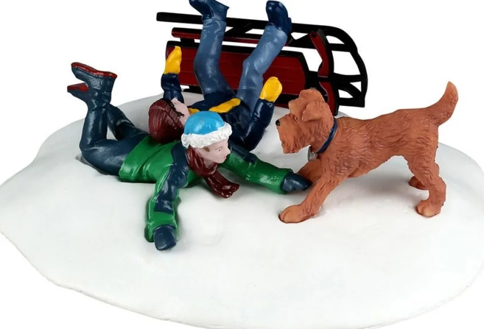 Lemax General kerstdorpminiatuur winter wipeout (sneeuwpret pech) 10,5 x 10,2 x 12,3 cm