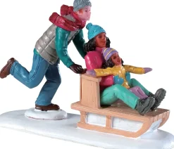 Lemax General kerstdorpminiatuur family snow day (sneeuwpret) 9,5 x 3,8 x 6,7 cm