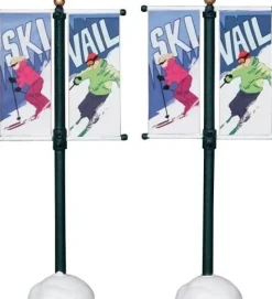 Lemax kerstdorpminiatuur street pole banner (straatpaalbanner) 2 stuks H 10,2 cm
