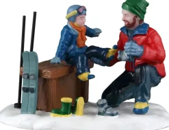 Lemax Vail Village kerstdorpminiatuur father and son ski day (vader en zoon skiën) 12,1 x 4,5 x 17,8 cm