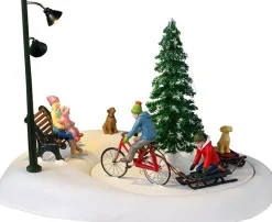 Lemax Vail Village kerstdorpminiatuur snowbiking with dad (sneeuwfietsen) 22,8 x 18,7 x 16,8 cm
