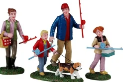 Lemax Vail Village kerstdorpminiatuur family fishing day (vissen met familie) 5,7 x 10,8 x 7,7 cm 4-delig