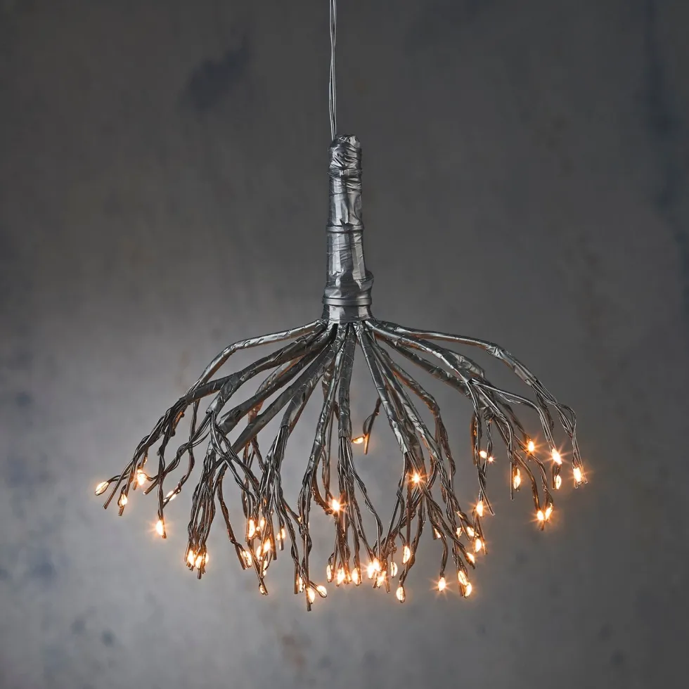 Luca Lighting kersthanger Dandelion zwart met warm wit verlichting D 30 H 21 cm