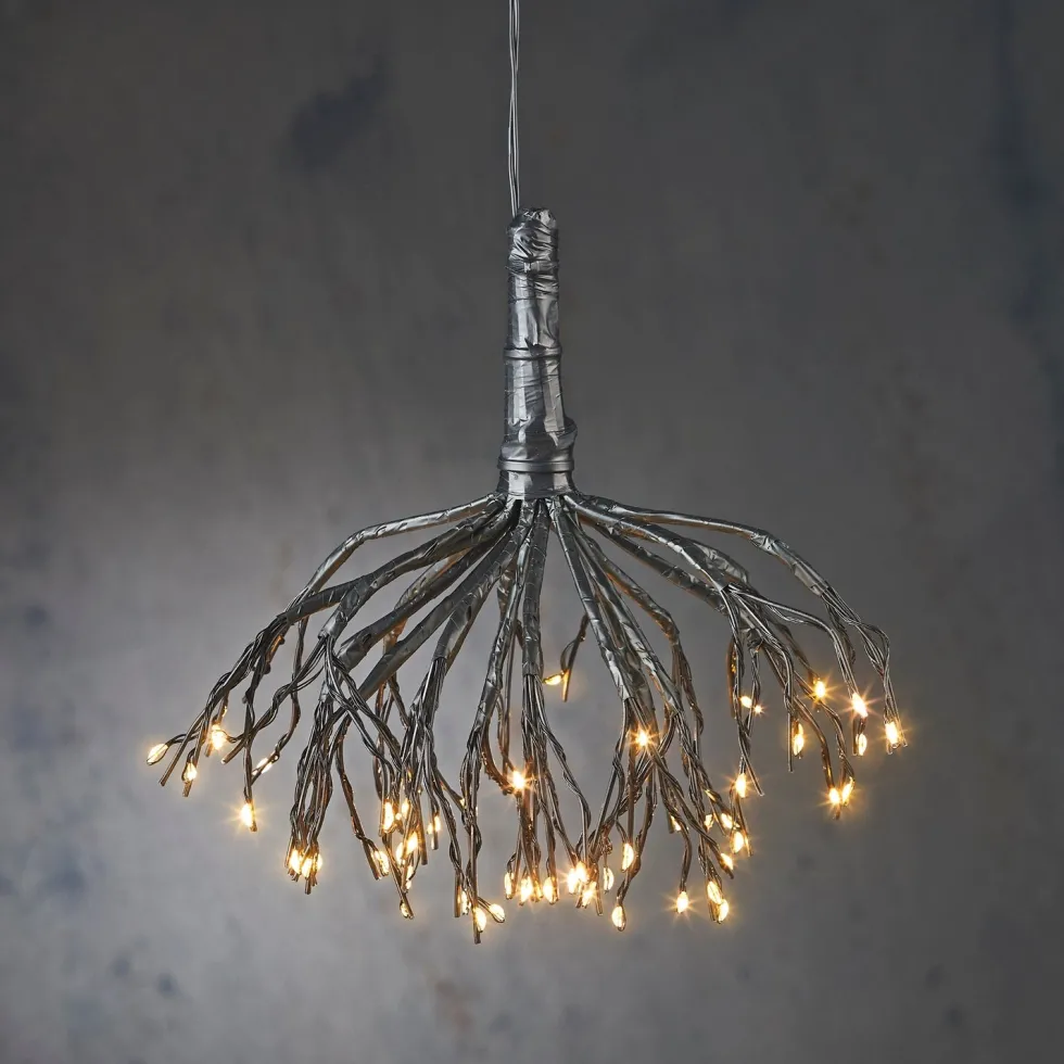 Luca Lighting kersthanger Dandelion zwart met wit verlichting D 30 H 21 cm