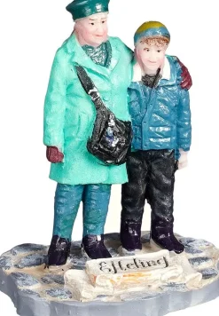 LuVille Efteling kerstdorpminiatuur bezoekers say cheese 4,5 x 4 x 6 cm