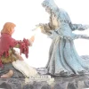 LuVille Efteling kerstdorpminiatuur meisje met de zwavelstokjes 10 x 7 x 7 cm