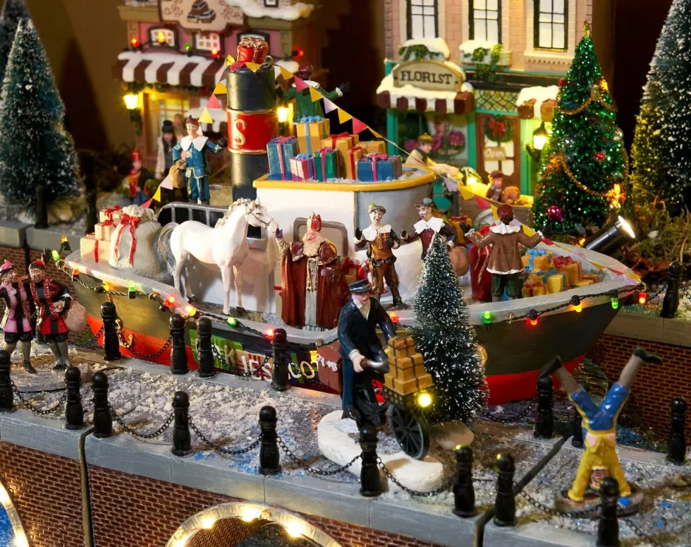 Luville Molendam kerstdorpminiatuur pakjesboot 32,5 x 17,5 x 19 cm