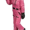 Luville Schneewald kerstdorpminiatuur on her way to apres ski (vrouw met bier) 4,5 x 2,5 x 7,5 cm
