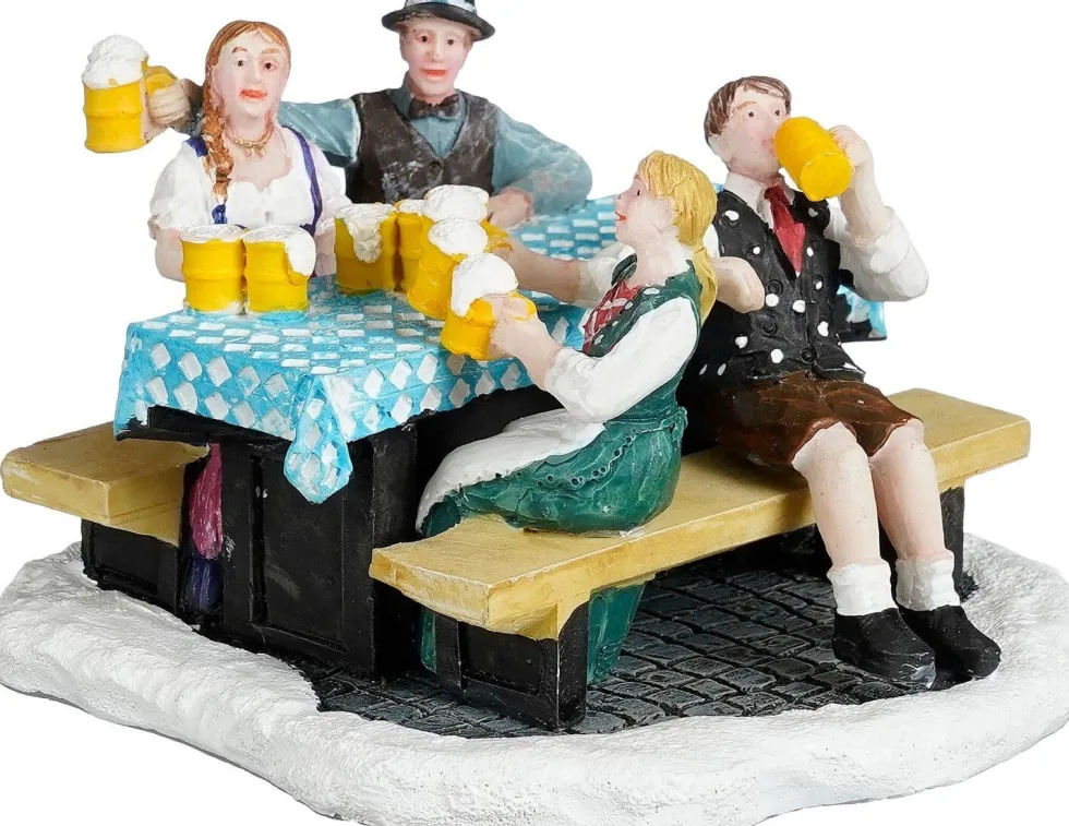 Luville Schneewald kerstdorpminiatuur drinking beer (bier drinken) 9 x 9 x 6 cm