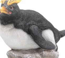 SID kerstfiguur kuifpinguin op buik zwart / wit 24 x 13 x 16 cm