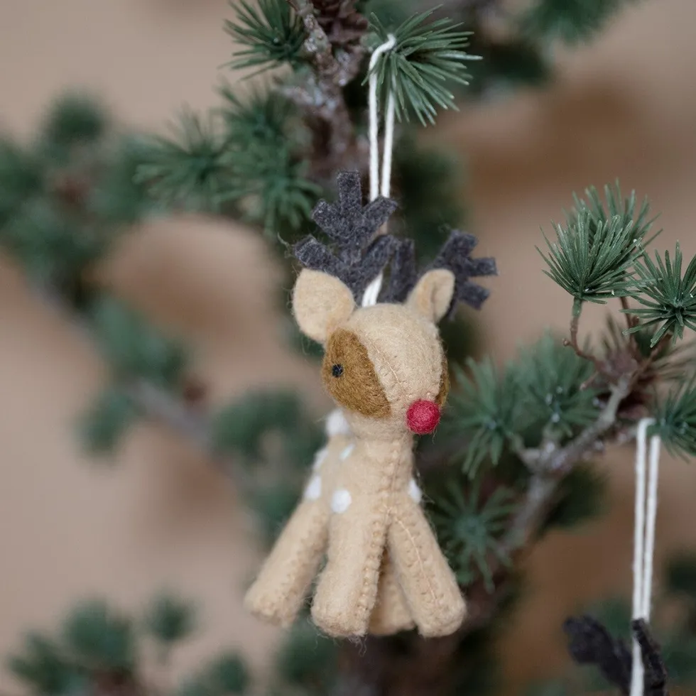 Sjaal met Verhaal kerst ornament Gari rendier fudge bruin 4 x 7 x 12 cm